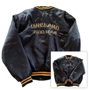 Chaqueta de Bombardero Equipo de Judo Satén Negra Años 90 Vineland NJ Club Snap Front L XL - Imagen 1 de 11