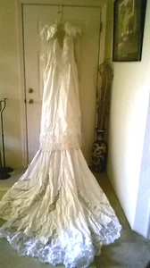 Wedding Dress - Picture 1 of 9