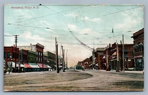 FARGO ND BROADWAY 1909 ANTIQUE POSTCARD - Picture 1 of 2