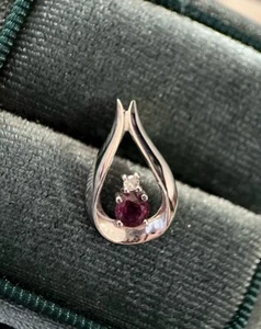 Weißgold 585 Anhänger Mit Rubin & Diamant 14 Karat Gold Kettenanhänger - Bild 1 von 8