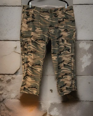 Pantalones de mezclilla elásticos de tiro alto camuflados para mujer talla 24 verde camuflaje bolsillos cargo Foto 1 de 4
