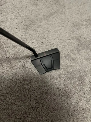 Scotty Cameron Phantom X 9.5 Triple Black Limited 32.5” - Excelente Estado Foto 1 de 4