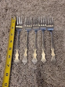 5 Oneida Valerie Distinction Deluxe Stainless SALAD FORKS 6 3/4” Classic Style - Picture 1 of 3