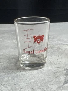 Vaso Libbey de colección Royal Canadian vaso de chupito de whisky 2,5 OZ LÍNEA DE MEDICIÓN ROJA Gc3 - Imagen 1 de 7
