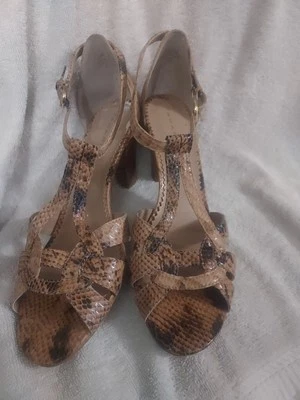 Tahari Giselle Womens 6.5M Block Heel Sandals Leather Snakeskin T-Strap Open Toe - Image 1 of 4