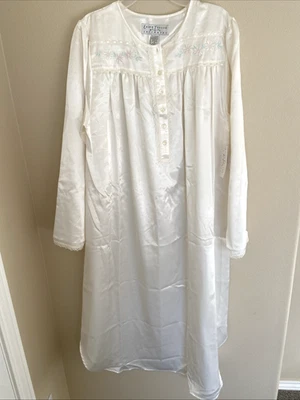Camisón Erika Taylor satinado marfil bordado encaje casa núcleo pequeño/mediano nuevo con etiquetas Foto 1 de 4