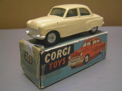 Corgi Toys 202 Vauxhall Velox Saloon made in Great Britain Excellent Boxed - Image 1 of 4