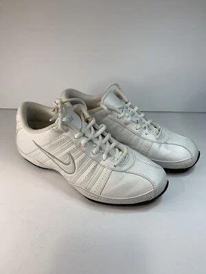 Tênis Nike feminino tamanho 7.5, bom estado - Imagem 1 de 4