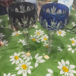 Hohe Weingläser, Kristallglas, handgeschliffen, violett, blau - Bild 1 von 2