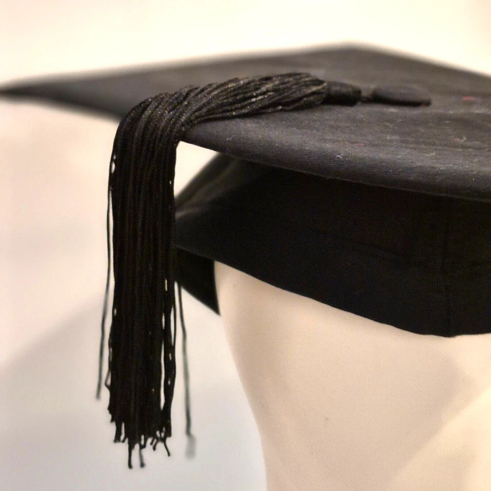 Vintage Morter Board Black Graduation Cap Scholar W Tassle School Hat 57cm — 第 1/4 张图片