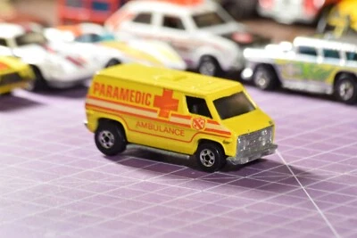 Hot Wheels chevy Paramedic Ambulance yellow  die cast collectible - Image 1 of 4