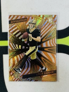 Panini Revolution 2025 - Rookies Tyler Shough #246 (RC) - Imagen 1 de 1