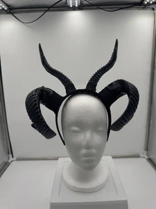 Schwarzes Rollenspiel D & D Widder Hörner Stirnband Teufel Schaf Ziege Cosplay Halloween Kosten - Bild 1 von 5
