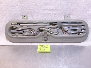 94 95 96 97 98 BMW 3-Series Trunk Mounted Tool Kit with Tools - Picture 1 of 12