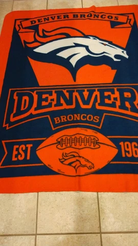 Denver Broncos VNTG BLANKET says EST 1960, HUGE HORSE HEAD BRITE,CUDLY,SOFT,WARM Cover