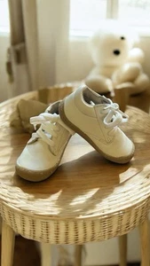 EUC Footmates White Nappa Reagen Sz 4.5 FREE S/H OF - Picture 1 of 4