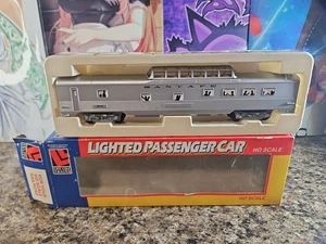 HO Scale Life-Like Santa Fe Vista Kuppel Personenwagen 503 beleuchtet mit Box  - Bild 1 von 9