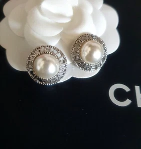 Set 2 Bottoni Chanel 20 mm, Bottoni Vintage, Bottoni di lusso, Chanel buttons - Bild 1 von 4