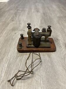 NICE ANTIQUE BUNNELL TEL & ELEC. 10 OHM TELEGRAPH MORSE CODE REPEATING SOUNDER