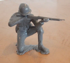 VINTAGE, ORIGINAL 1963 MARX WWII GERMAN SOLDIER, 6" INCH FIGURE, (#5) - Picture 1 of 3