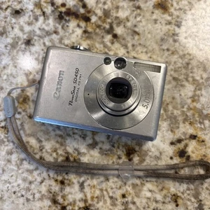 Canon PowerShot Digital ELPH SD450 / Digital Camera. Tested Works. SCREEN DAMAGE - Picture 1 of 6