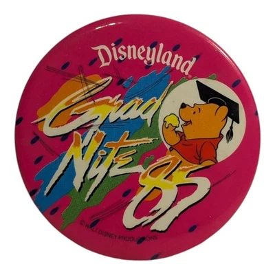 RARO DISNEYLAND GRAD NITE 85 PIN BOTÓN TRASERO 2 1/4" VINTAGE X Foto 1 de 2