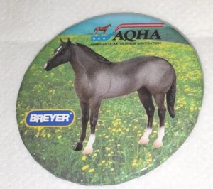 Prendedor de botón de solapa de recuerdo de caballo Breyer AQHA American Quarter Horse Association - Imagen 1 de 2
