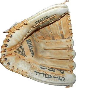 Wilson PRO STAFF Right Hand Baseball Glove A2200 Centerfold JAPAN 11 Inch - Picture 1 of 12