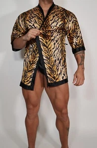 MEN'S ANIMAL PRINT FREDERICK'S OF HOLLYWOOD ROBE - COLLECTOR'S ITEM (NO BELT) - Picture 1 of 3