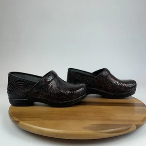 Womens Dansko Red Patent Leather Mosaic Professional Comfort Clogs Size EU 39 - Picture 1 of 9