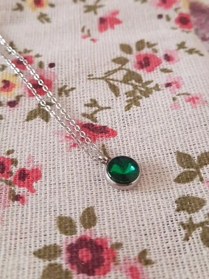 Juego de colgantes de acero inoxidable piedra de nacimiento esmeralda/mayo regalo para ella  Foto 1 de 4