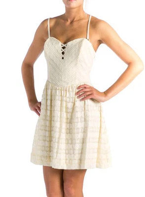 Vestido de fiesta GUESS 'Lineal'~ Punto Marfil Encaje Ajuste y Acampanado 6 NUEVO $108 Foto 1 de 4