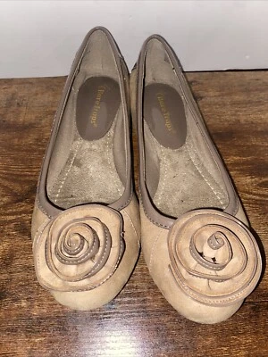 Bare Traps Lynsey Beige Suede Flats Size 6 - Image 1 of 4