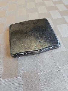 Estuche de cigarrillos vintage martillado PLATEADO abierto con resorte - Imagen 1 de 8