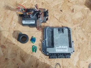ECU Kit Complete 0281014648 vauxhall vivaro renault trafic 2007 -2014 - Picture 1 of 9