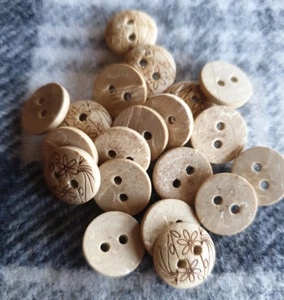 Small Wooden Fancy Etched Flower Bulk Sewing Buttons 12mm 2 Hole 20pcs - Picture 1 of 8