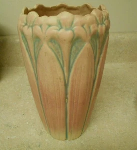 Brush McCoy Pottery Vase Pink Green 9 1/4" Tall Amaryllis - Picture 1 of 9