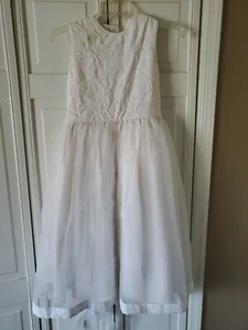 Strasburg Heirloom Collection White Flower Girl Dress 10 Years Size - Picture 1 of 11