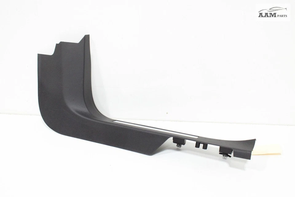 2018-2024 CHEVROLET EQUINOX TAMPA DE PLACA DE ARRANHÃO DE SOLEIRA DE PORTA FRONTAL DIREITA FABRICANTE DE EQUIPAMENTO ORIGINAL - Imagem 1 de 4