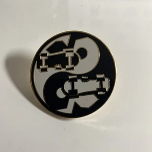 Stussy Skate-man Ying Yang Spilla - Foto 1 di 3