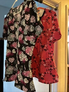 Lot of 2 Heart Valentine Love Fun Print Scrubs Tops Short Sleeve Unisex Size L - Picture 1 of 9