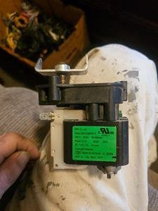 W11671282 WHIRLPOOL REFRIGERATOR AUGER MOTOR - Picture 1 of 7