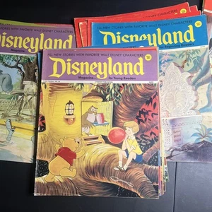 Vintage Lot 67 Walt Disney 1973-1974 Disneyland Magazine Young Readers rare - Bild 1 von 24
