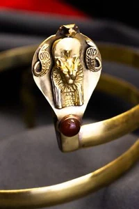 Corona egipcia con la cobra y la diosa Sekhmet, hecha en Egipto con cuidado - Imagen 1 de 7