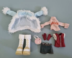 RARE Bratz Wintertime Wonderland Cloe Outfit Jacket Skirt Bag Boots Accessory - Picture 1 of 16