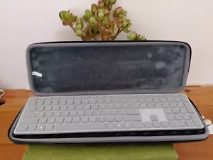 Microsoft Surface Wireless Keyboard (1742) - Picture 1 of 9