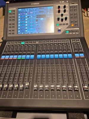 QL1 Yamaha Mischpult / Live / Studio inkl. Flightcase - Bild 1 von 4