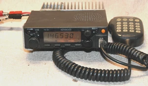 Kenwood TM-261A2 Ricetrasmettitore mobile contatore - Foto 1 di 2