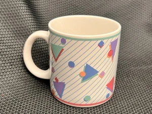 Taza de café de cerámica vintage 1986 Applause formas pastel geométricas - Imagen 1 de 4