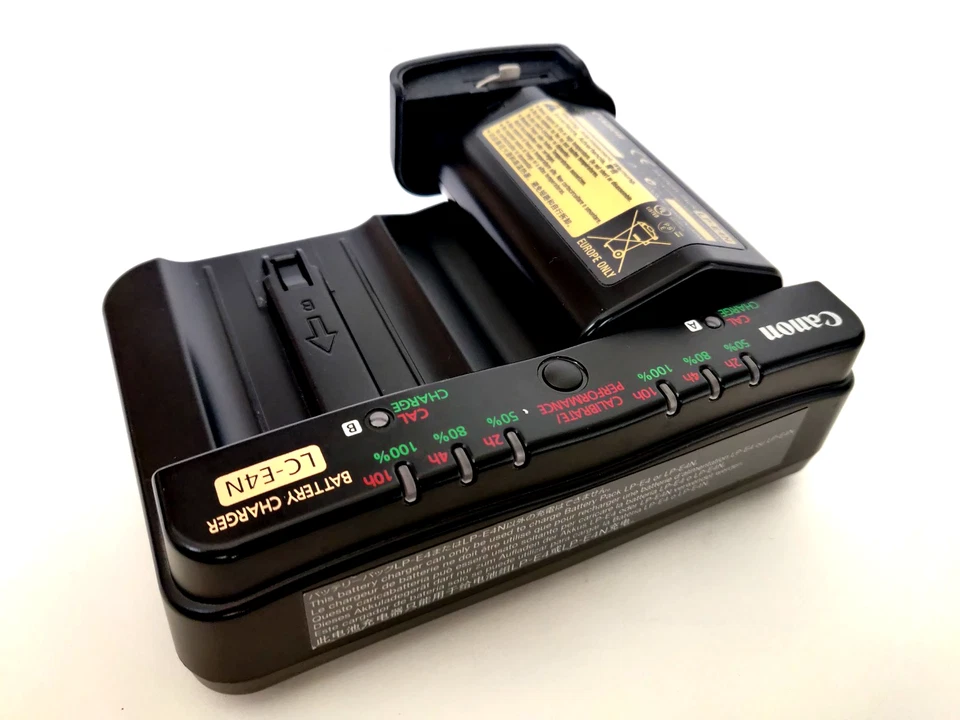 Canon *1DX* LC-E4N Ladegerät mit  Akku*das Original im Bestzustand* abEOS 1DSIII - Bild 1 von 1